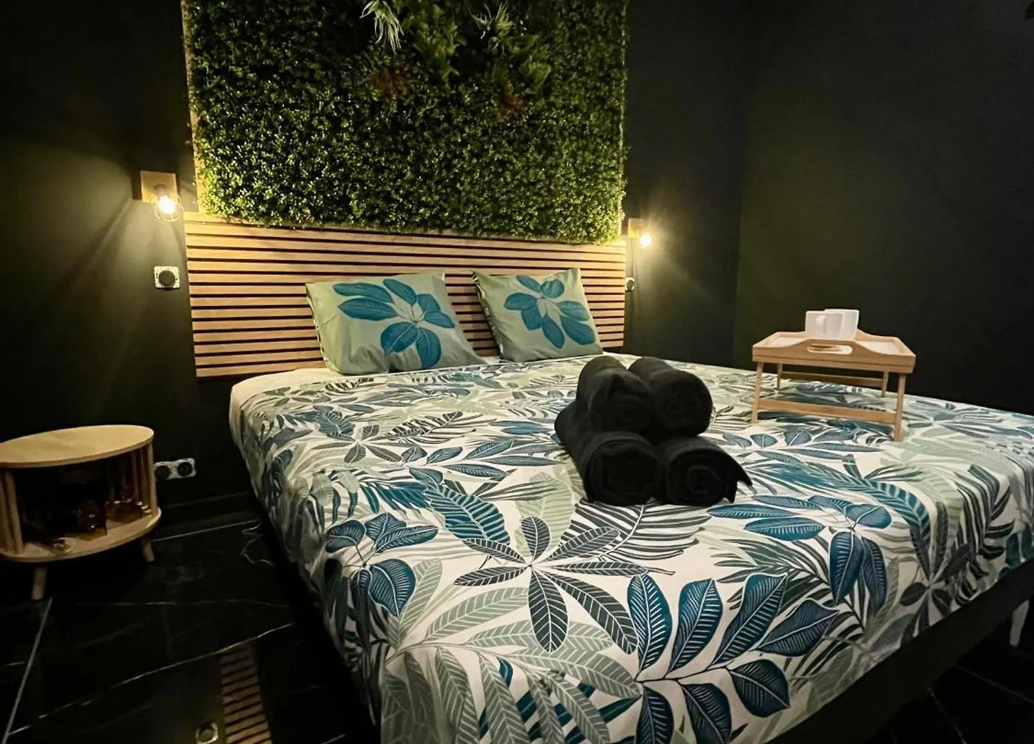 Jungle Love Room De L Hermitage Tournon-sur-Rhone 0*,  France