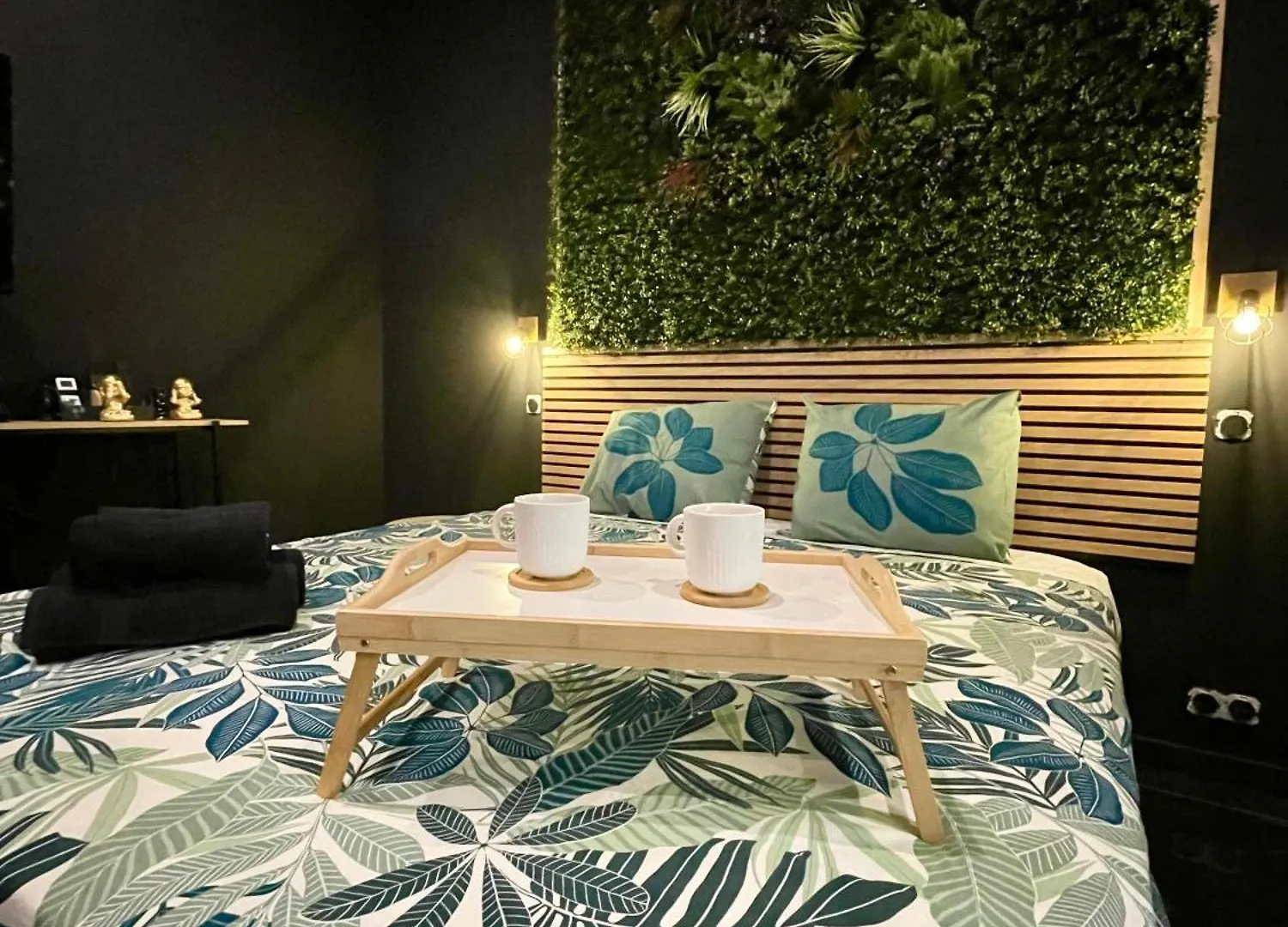 Jungle Love Room De L Hermitage Tournon-sur-Rhone 0*,  France
