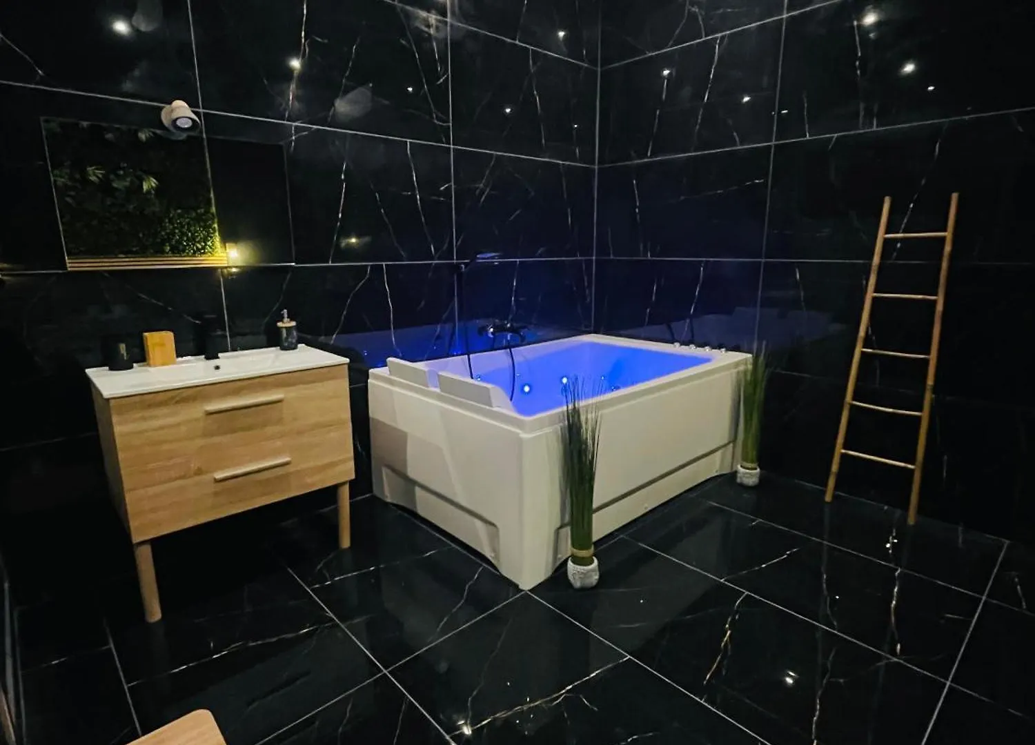 Apartment Jungle Love Room De L Hermitage Tournon-sur-Rhone